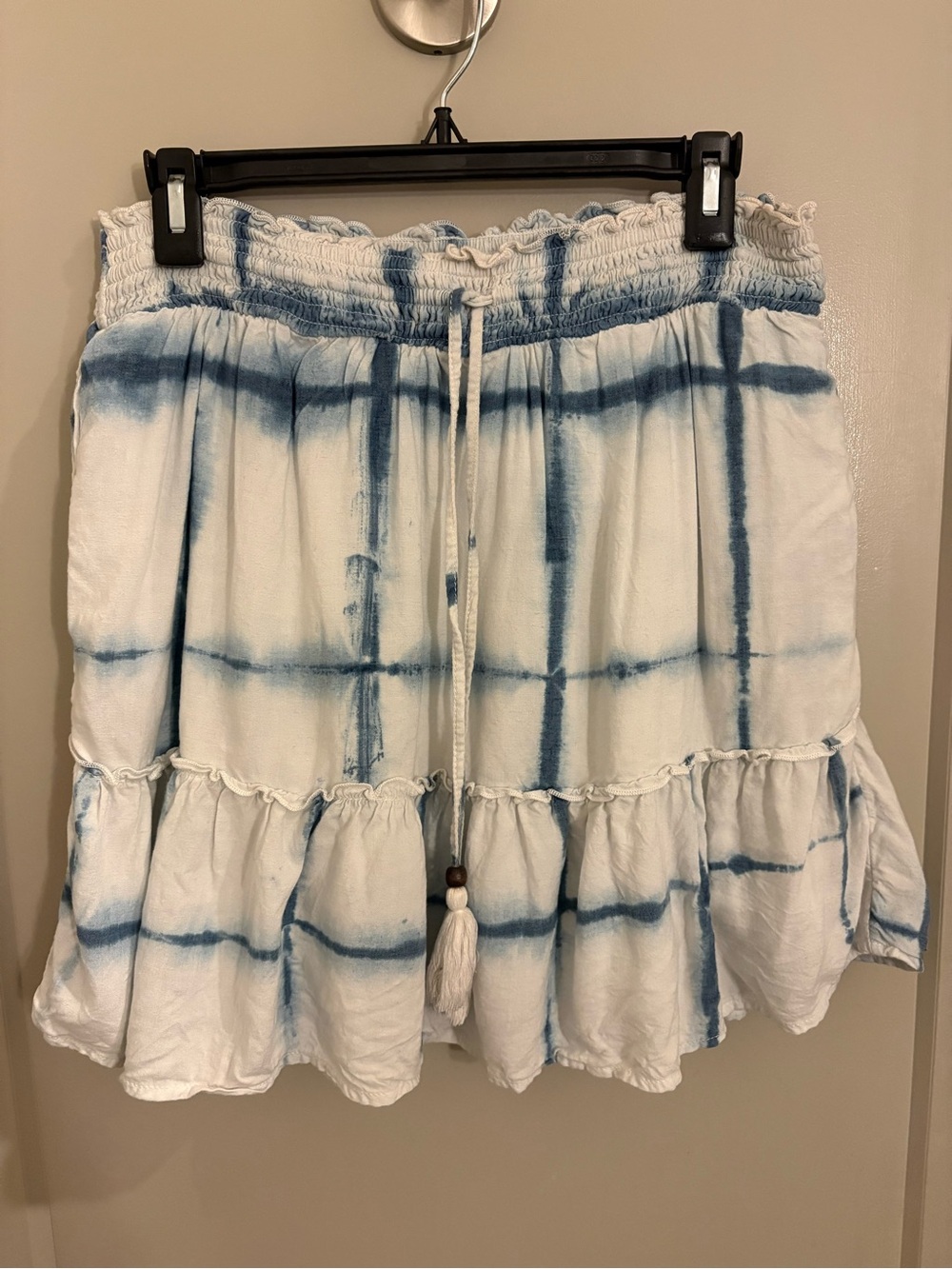 Pilcro White and Blue Tie-Dye Tiered Mini Skirt